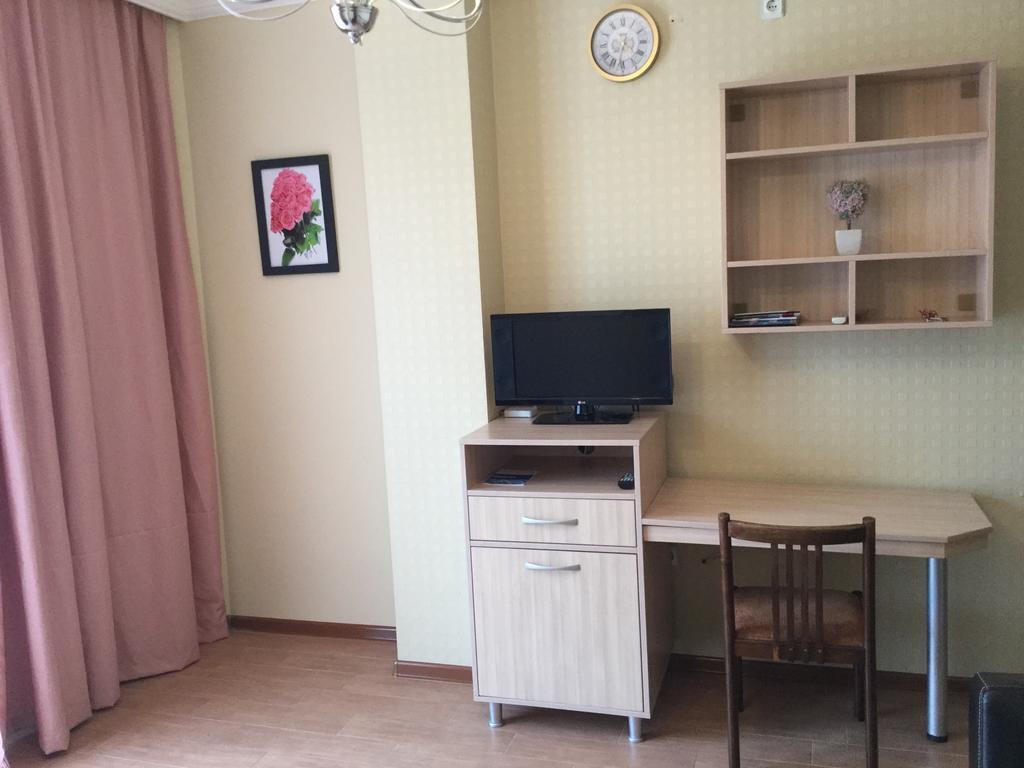Nina'S Apartment On Gorgasali Batumi Ngoại thất bức ảnh