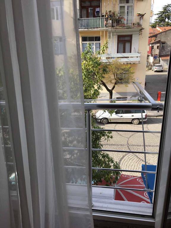 Nina'S Apartment On Gorgasali Batumi Ngoại thất bức ảnh